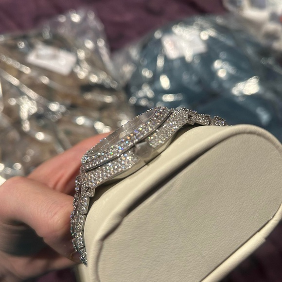 AP WATCH - Picture 4 of 4